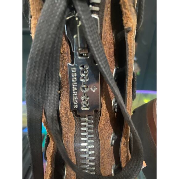 DSquared2 Designer Boots - Picture 2 of 8